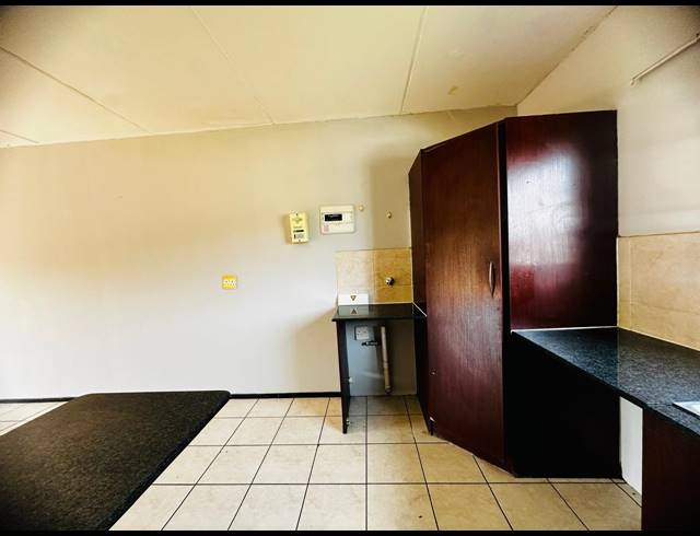 2 BEDROOM APARTMENT FOR SALE IN SONNEVELD